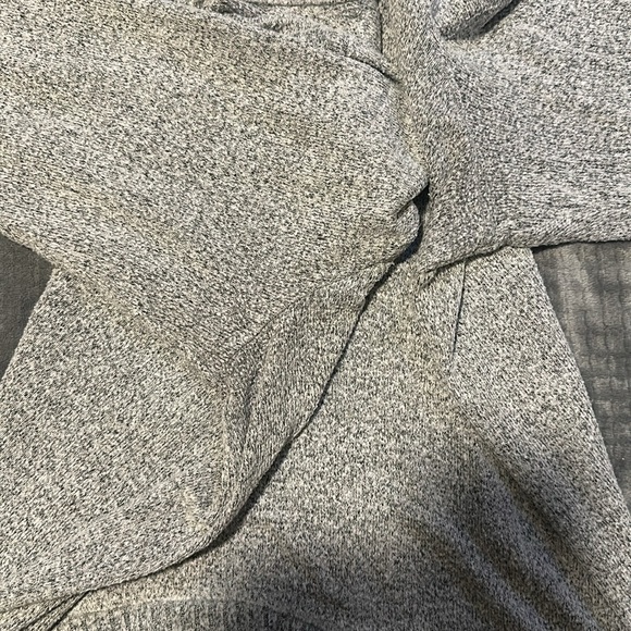 Vera Wang Gray Sweater - Picture 4 of 6